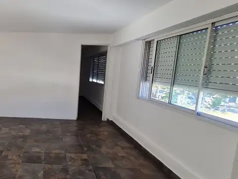 Depto Tipo Casa en Alquiler de 1 dormitorio