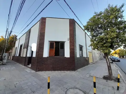 VENTA CASA EN BARRIO PUEYRREDON 3 DORMITORIOS 