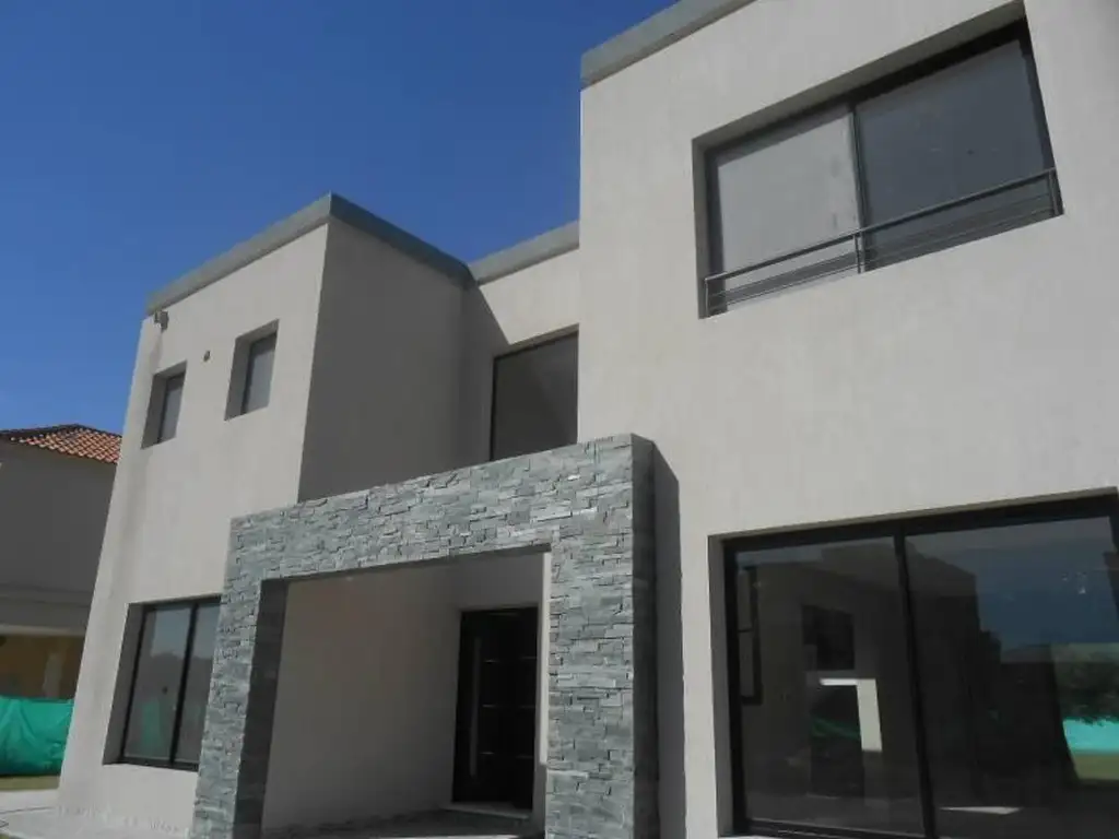 Casa en venta en Haras Santa Maria – MAROTO PROPIEDADES