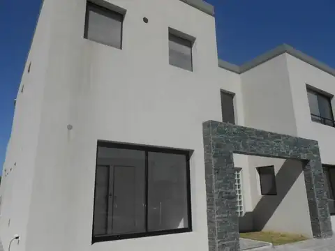 Casa en Venta en Haras Santa Maria, USD 265.000
