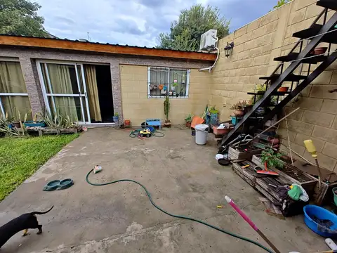 Casa 5 ambientes con 1 baño