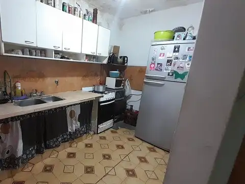 Casa 4 ambientes con 2 baños