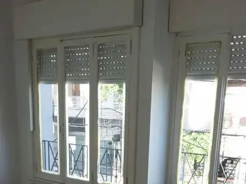 Local en Venta en Castelar, USD 450.000
