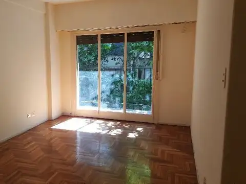 Alquiler Dueño Dto 2 ambientes al frente muy buen estado