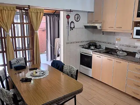 Depto Tipo Casa en Venta de 4 ambientes