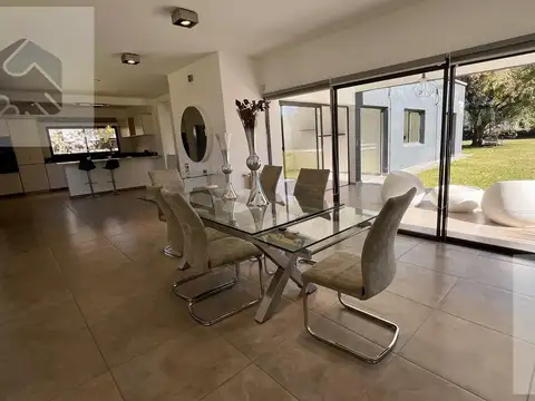 Casa Causana de 3 habitaciones y 3 baños | Malagueño