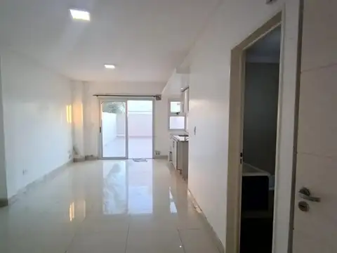 Departamento en Alquiler en Wilde, $ 650.000