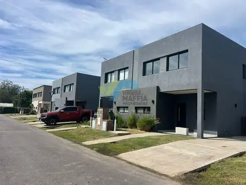 Casa Dúplex  en Alquiler en El Aljibe, Pilar, G.B.A. Zona Norte