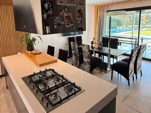 Casa en Venta al Este