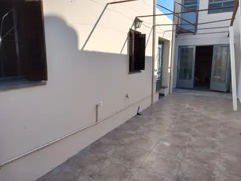 Casa en Alquiler en Capitan Bermudez, $ 750.000