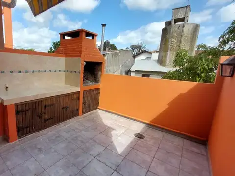 Dúplex - Venta - Villa Gesell - 4 Ambientes - Gas Natural.