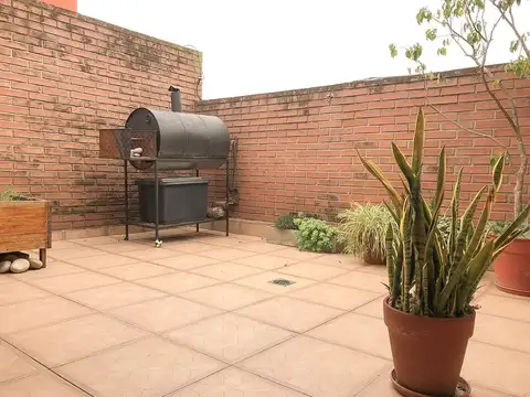 DEPTO 2 AMB EN VENTA - EXCELENTE UBICACIÓN Y ESTADO- SE VENDE CON RENTA