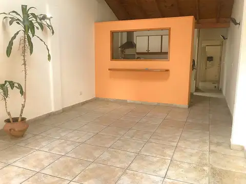 Depto Tipo Casa en Venta de 2 ambientes