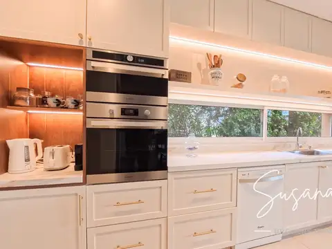 Casa 6 ambientes con 4 baños