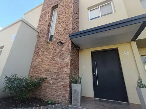 Casa en Venta en Las Orquideas, USD 265.000