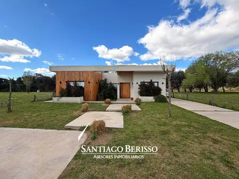 Casa en El Campo - Fincas Exclusivas Cardales