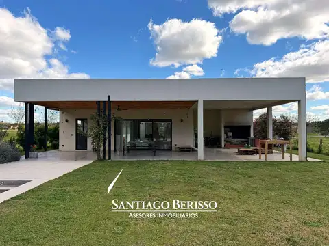 Casa en Venta en Countries y Barrios Cerrados en Campana, USD 265.000