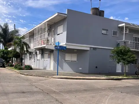 Depto Tipo Casa en Venta de 3 ambientes