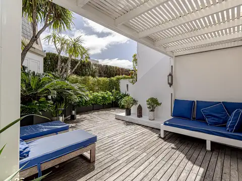 Av. Callao esquina Vicente Lopez, UNICA cúpula con jardín 320 m2 en  alquiler