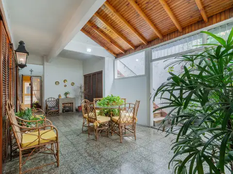 Carlos Pellegrini 3100 , Piso 0