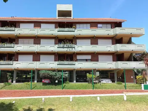 Paseo 123 al 250