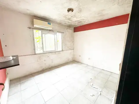 Casa en Alquiler con 3 cocheras