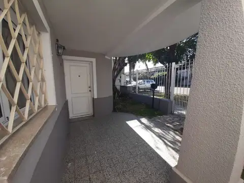 Oficina 3 ambientes con 1 baño