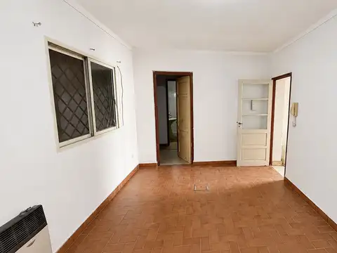 SE VENDE CASA INTERNA UNICA DE 2 DORMITORIOS