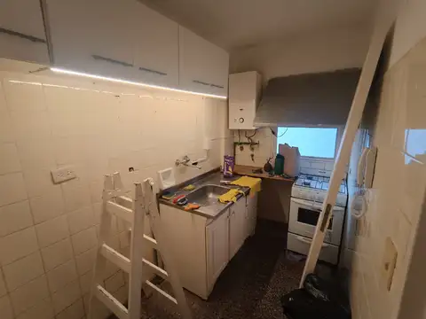 Departamento de dos ambientes en buena zona a metros Av. Entre Rios (Subte)