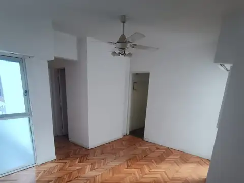 Departamento de dos ambientes en buena zona a metros Av. Entre Rios (Subte)