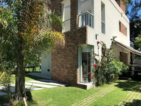 Cardenal Del Monte