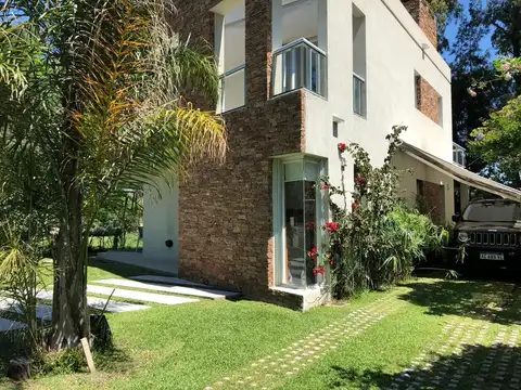 Casa en Alquiler de 3 dormitorios