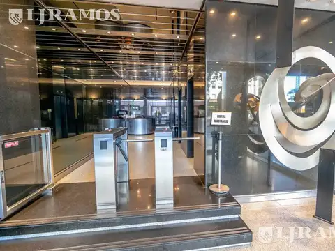 Oficina Monoambiente con 4 baños
