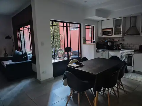 Venta PH 4 ambientes con Patio San Martin Centro