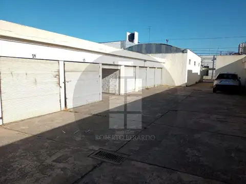 Se Vende Excelente Complejo de Cocheras