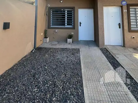 Depto Tipo Casa en Venta de 4 ambientes