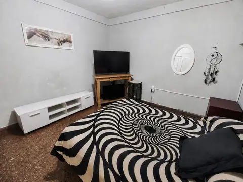 CASA EN LOTE PROPIO  DE 4 AMB CON 2 COCHERAS