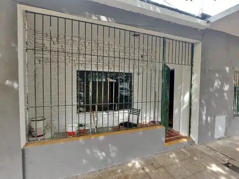 Venta de casa 3 ambientes Moron