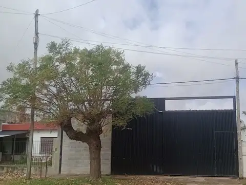 VENTA LOTE CON MEJORAS GALPON 400MTS2 EN MECHITA
