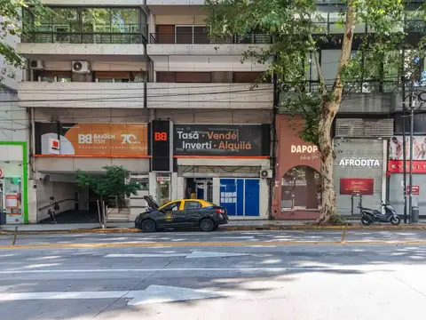 Local Av. Santa Fe al 2100. Sup 425 m2