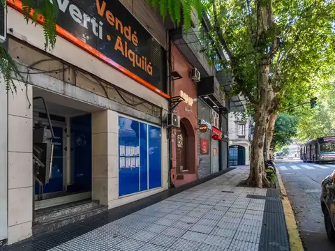 Local Av. Santa Fe al 2100. Sup 425 m2