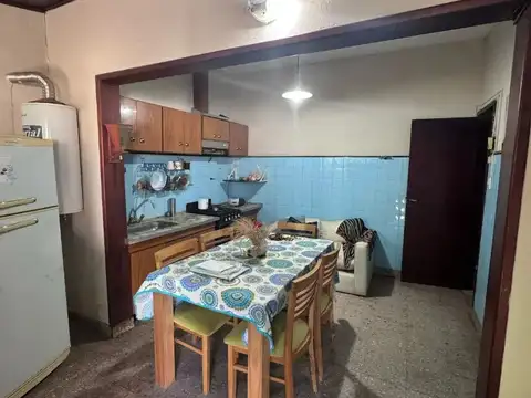 Casa en Venta con 3 cocheras