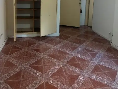 Vito Dumas 100, Piso 2