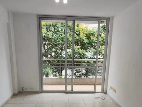 Entre Rios 1400, Piso 6