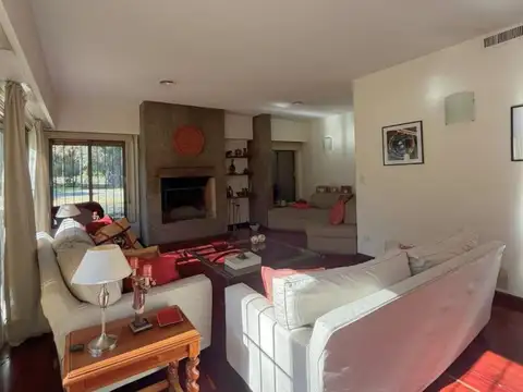 Casa en Venta en Muñiz, USD 688.000