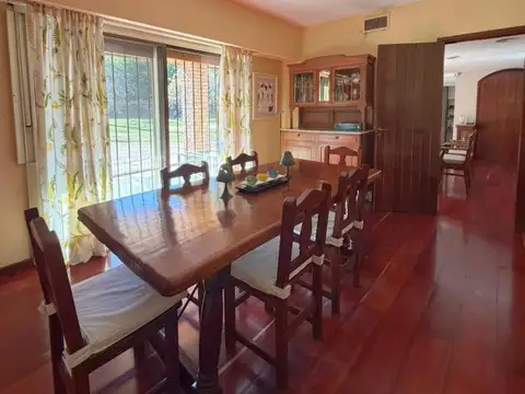 Casa 4 ambientes con 3 baños