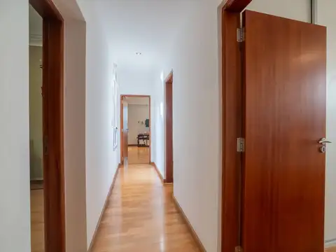 ¡ CASA IMPERDIBLE EN AIRES DEL LLANO !