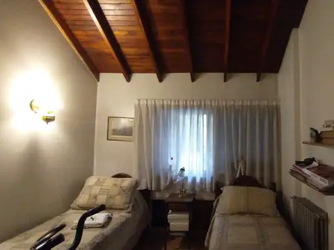 Casa en Hurlingham centro sobre calle Richieri