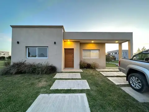 CASA EN ALQUILER AMOBLADA BARRIO PRIVADO SANTO DOMINGO SAN VICENTE CANNING