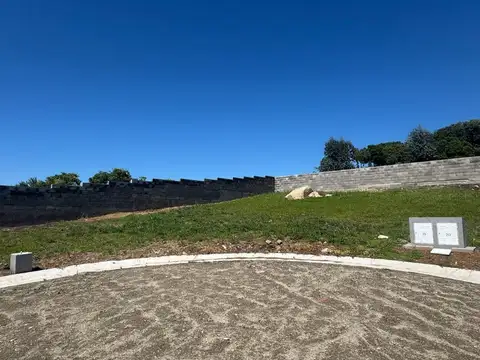 LOTE EN BARRIO CERRADO CERRO ALTO